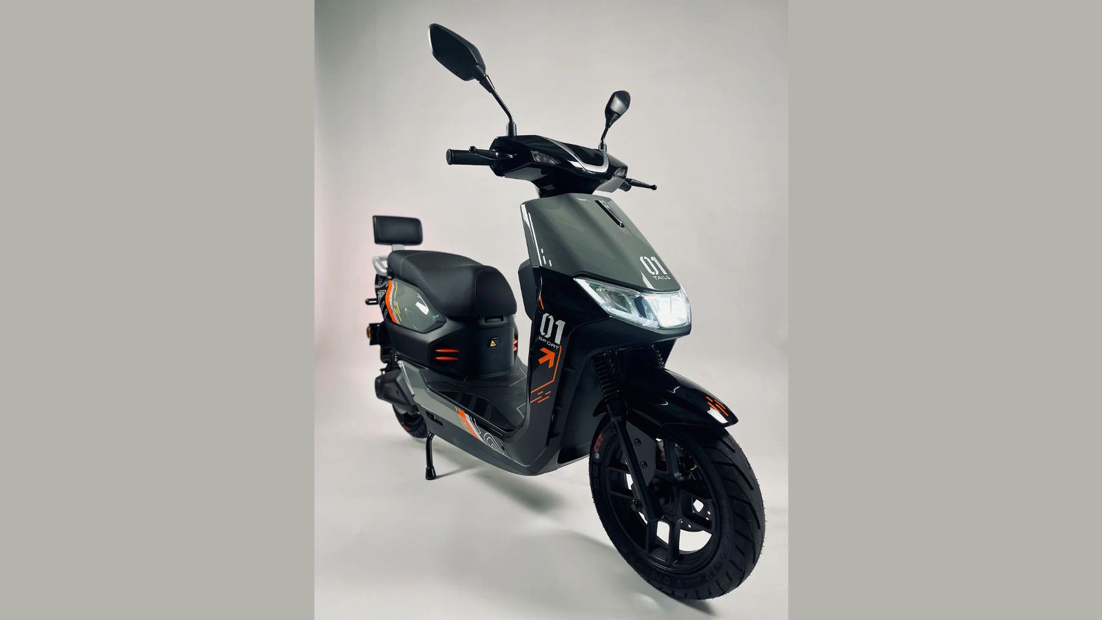 Το TailG T70 είναι εξοπλισμένο με έναν ηλεκτροκινητήρα που αποδίδει 3.500 W, πιάνει τα 45 χιλιόμετρα / ώρα και είναι ιδανικό για μικρές αποστάσεις